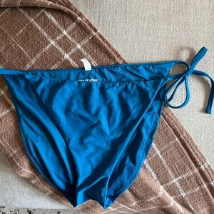 Express high rise bikini set (L top XL bottom)